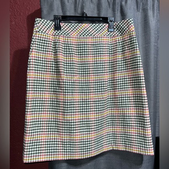 Talbots Button Front Plaid Wool Skirt - Picture 3 of 5